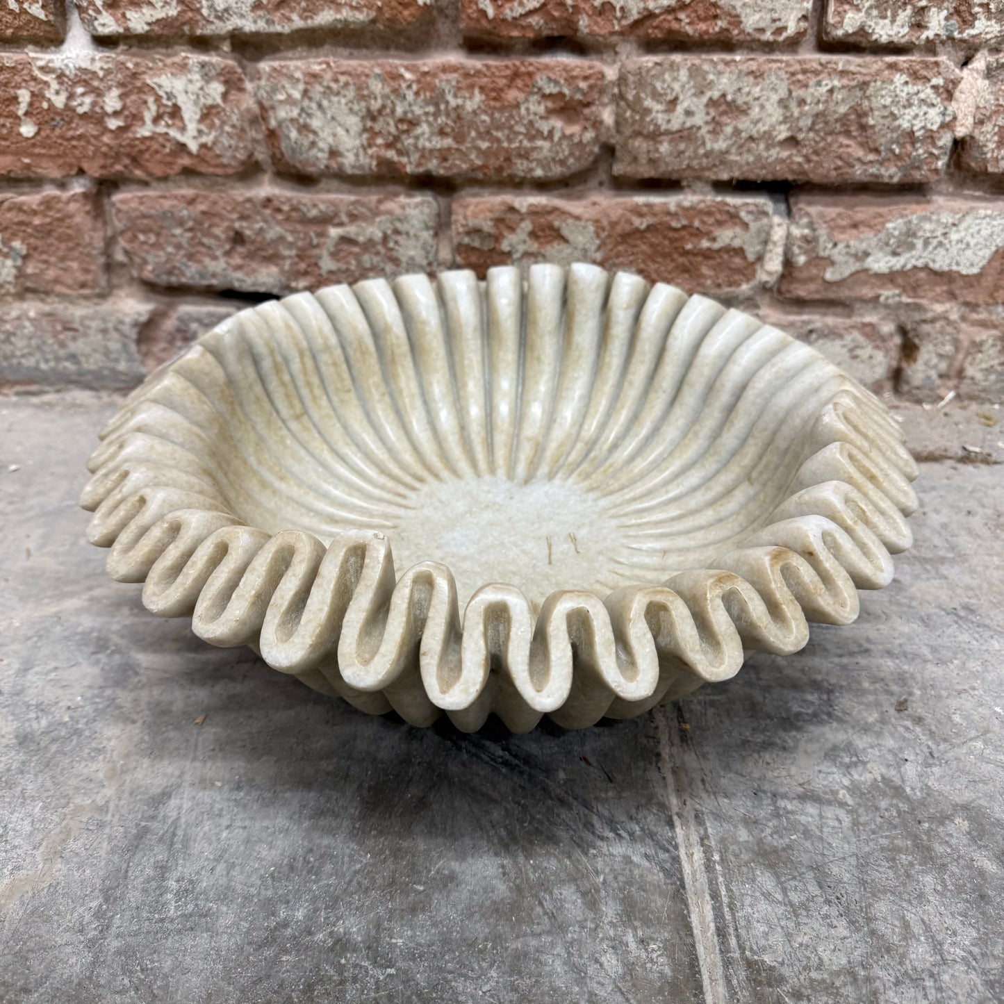 Medium White Marble Ruffle Bowl