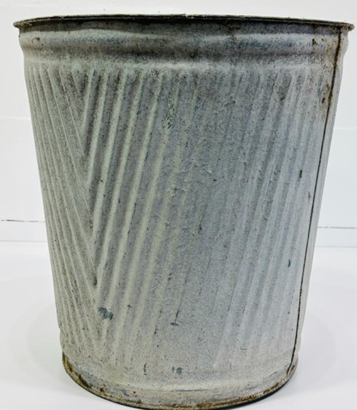 Antique Dolly Garden Tub
