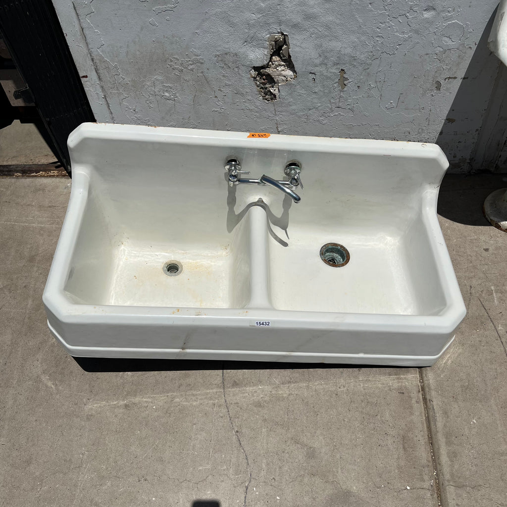 Antique Cast Iron Farm Sink – Antiquities Warehouse