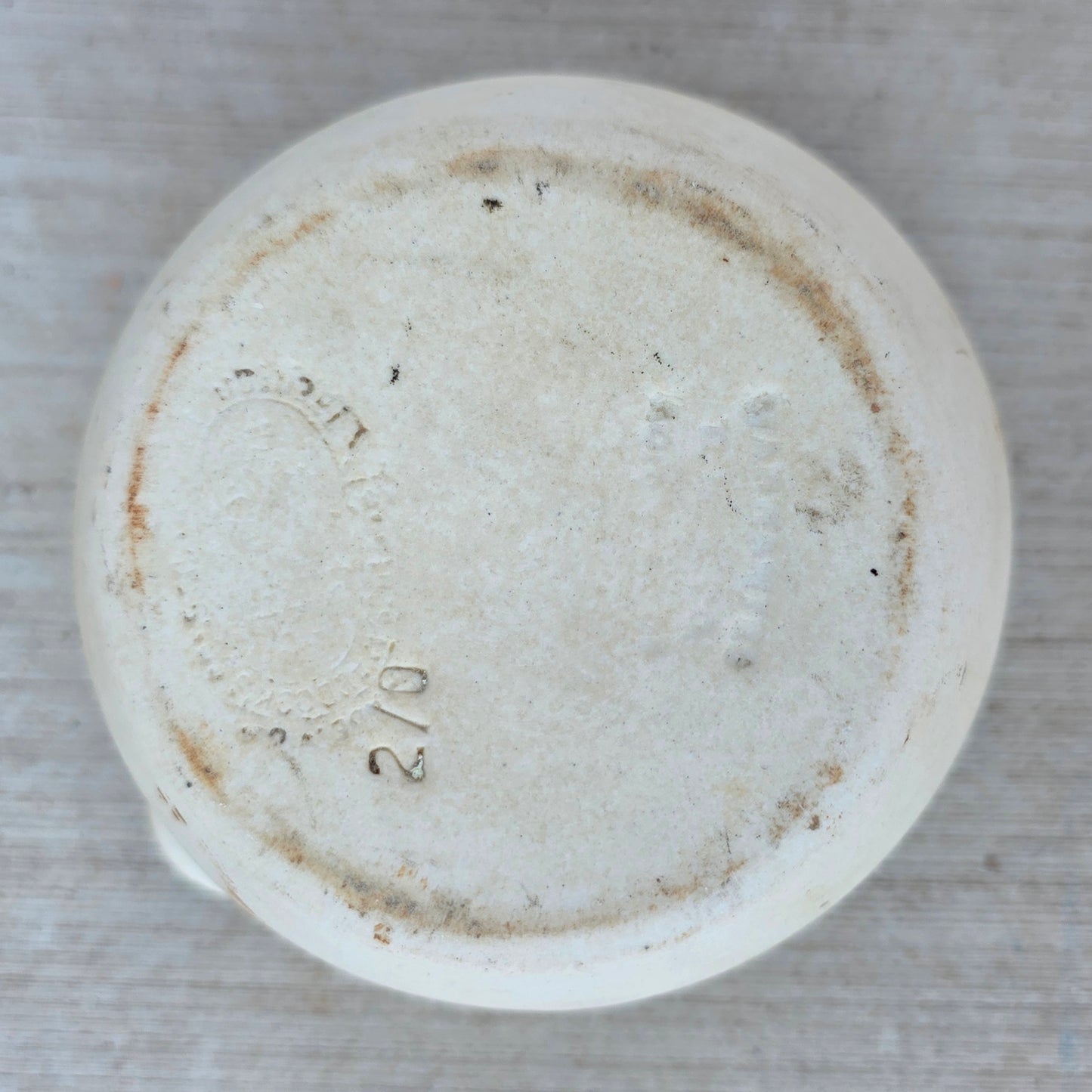Small Antique Mortar with 7 Filtration Balls (Decor)
