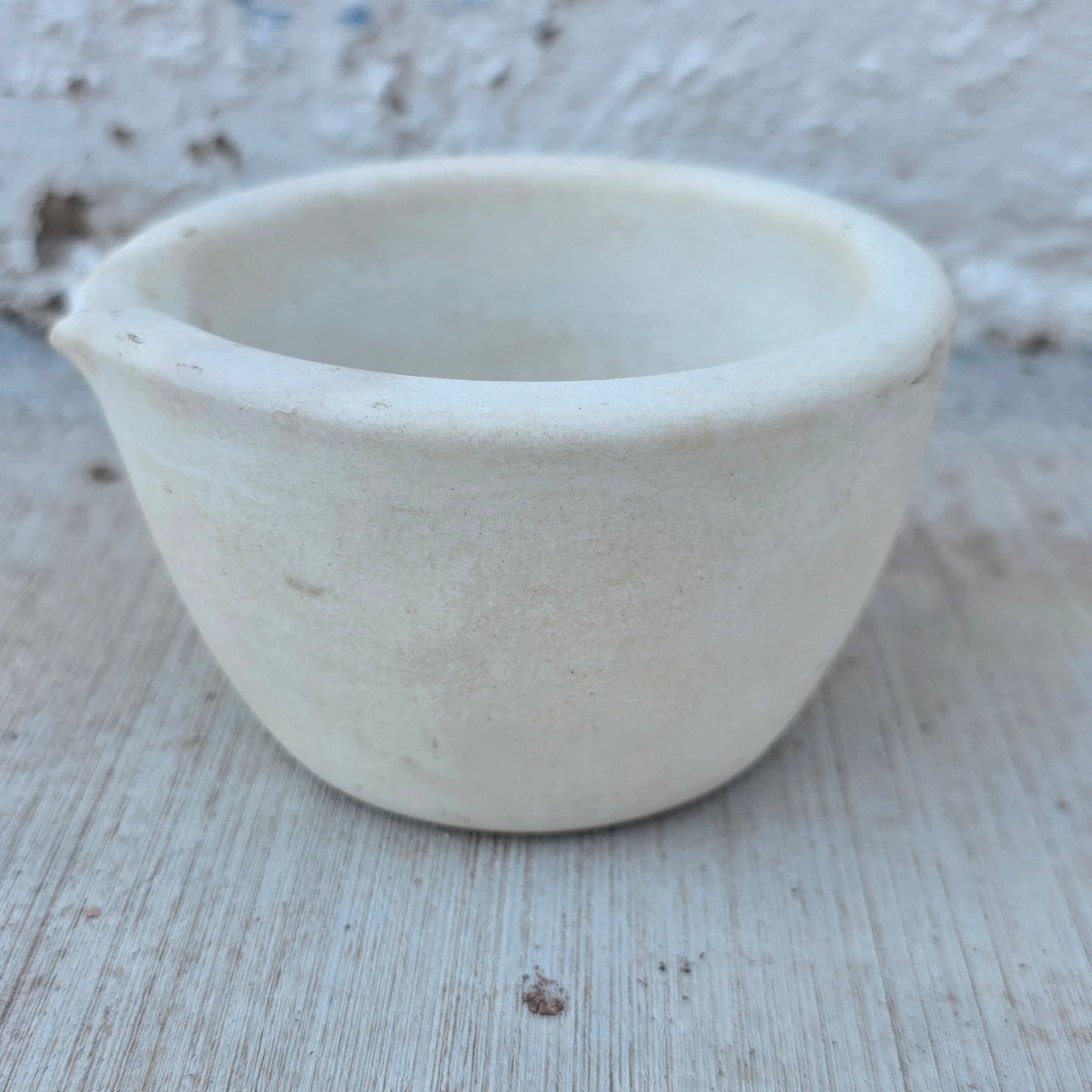 Small Antique Mortar with 7 Filtration Balls (Decor)