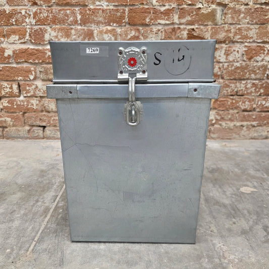 Lockable Metal Military Transport Container with Hinged Lid