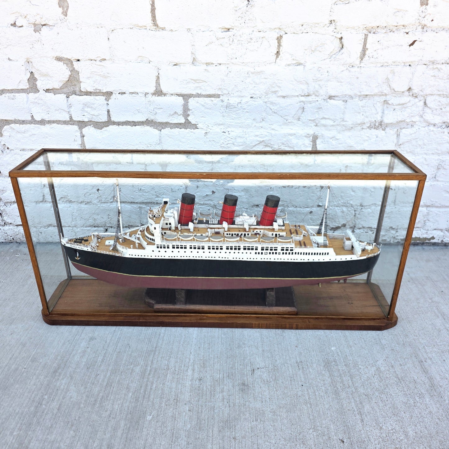 The RMS Queen Mary in Glass Case