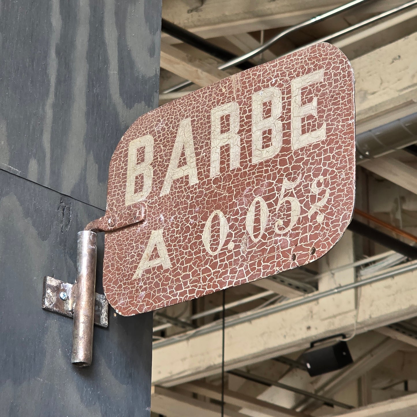 Double Sided Metal Barber Sign - "Barbe / Coupe de Cheveux"