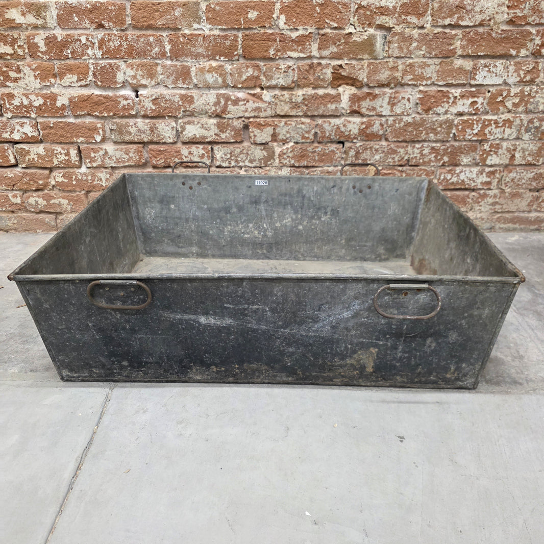 Crates – Antiquities Warehouse