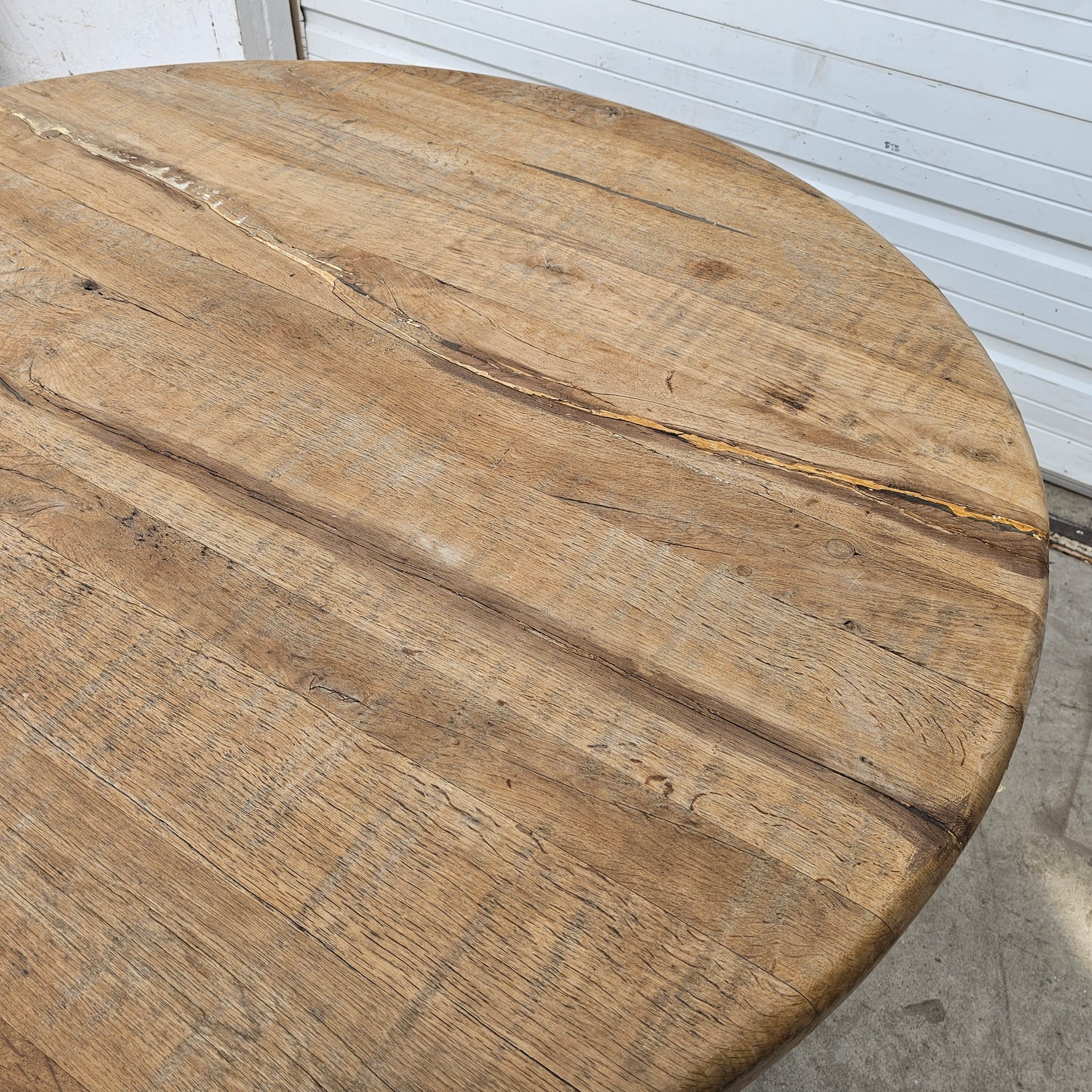 Round Dutch Dining Table