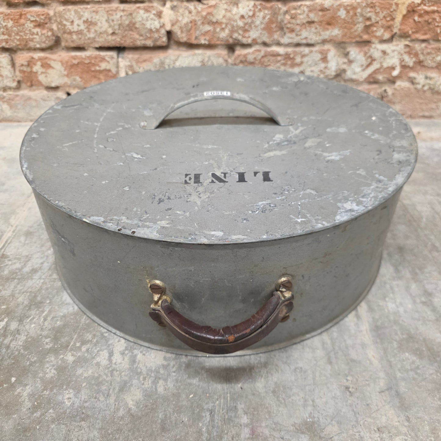 Round "Line" Tin Rope Container