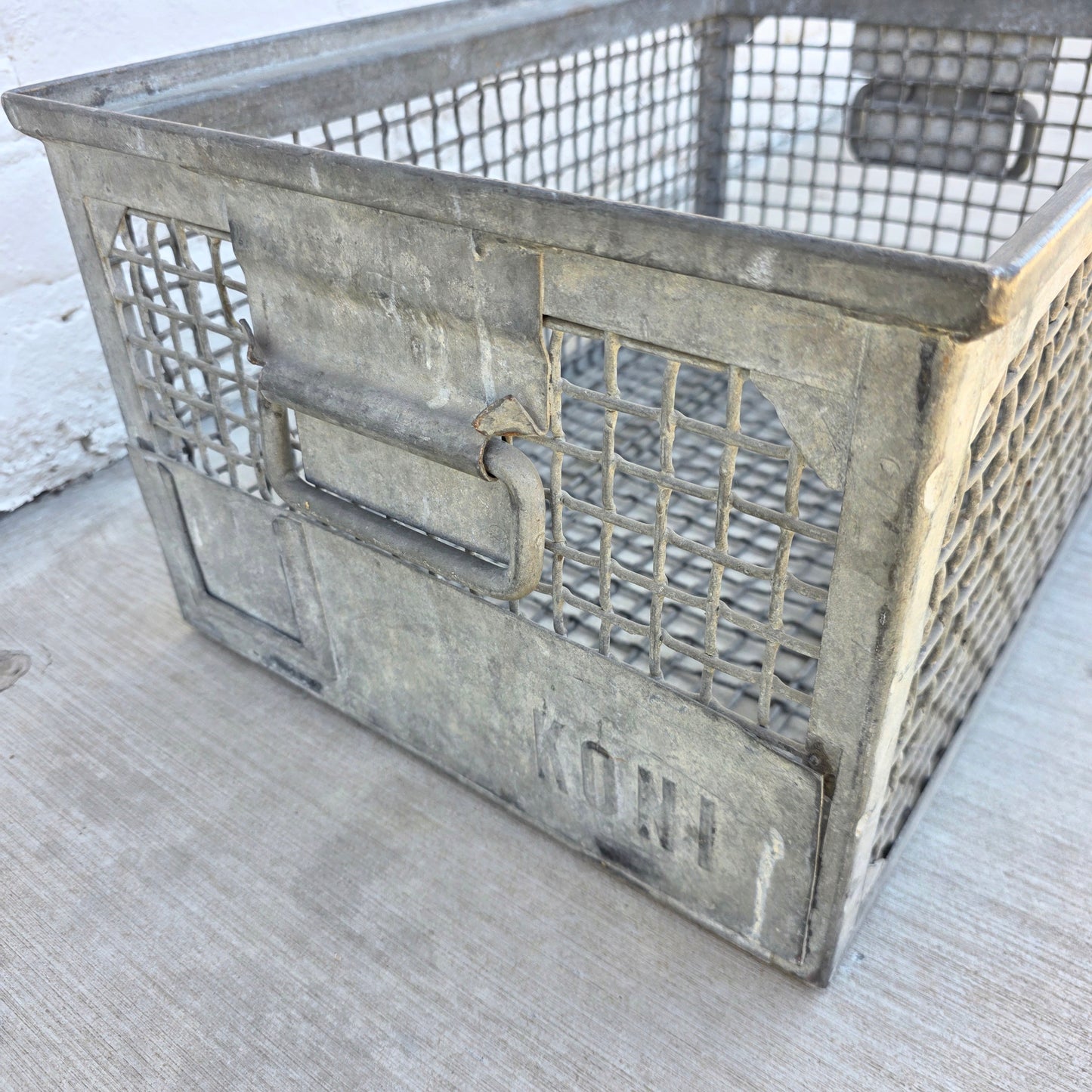 Oyster Basket w/Handles