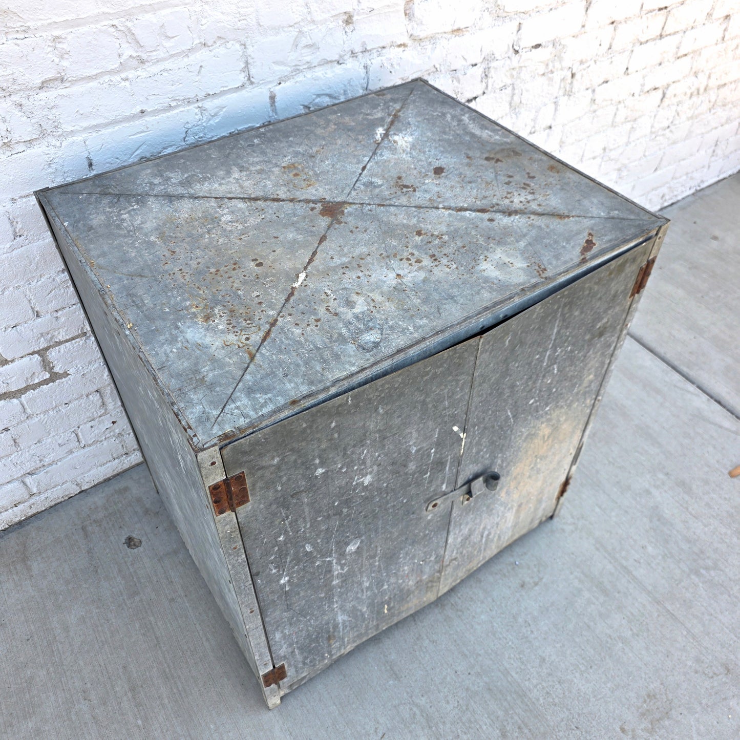 Galvanized Utility Cabinet with Drain