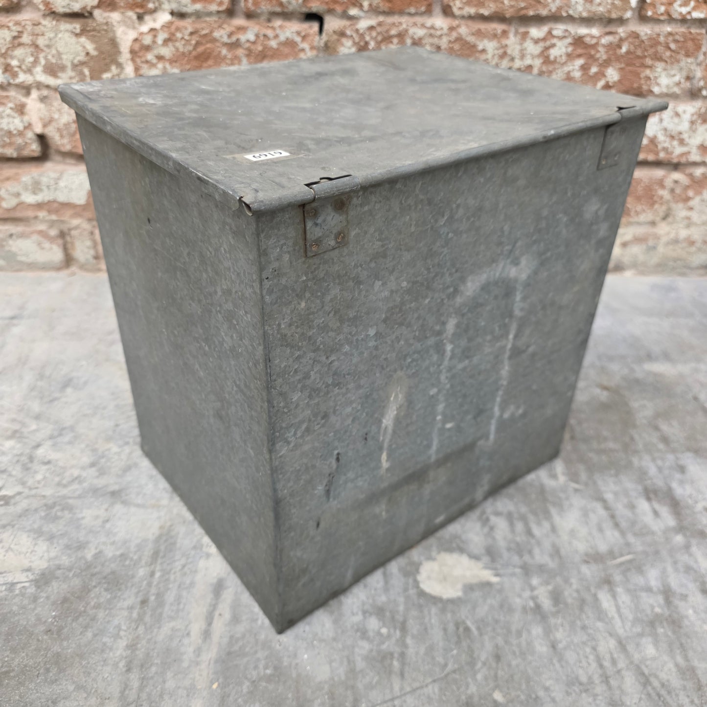 Galvanized Cumberland Milk Crate, Chattanooga, TN