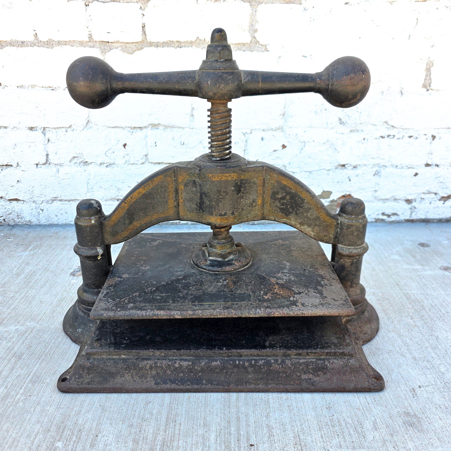 Decorative Antique Iron Book Press