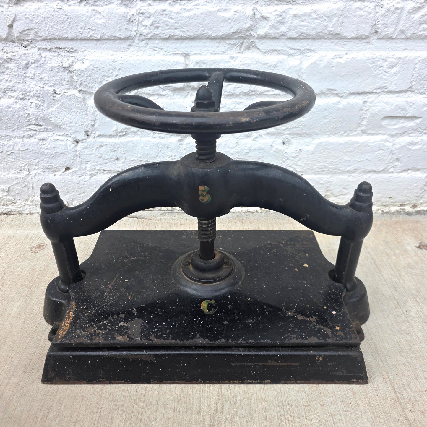 Antique Iron Book Press (Decor)