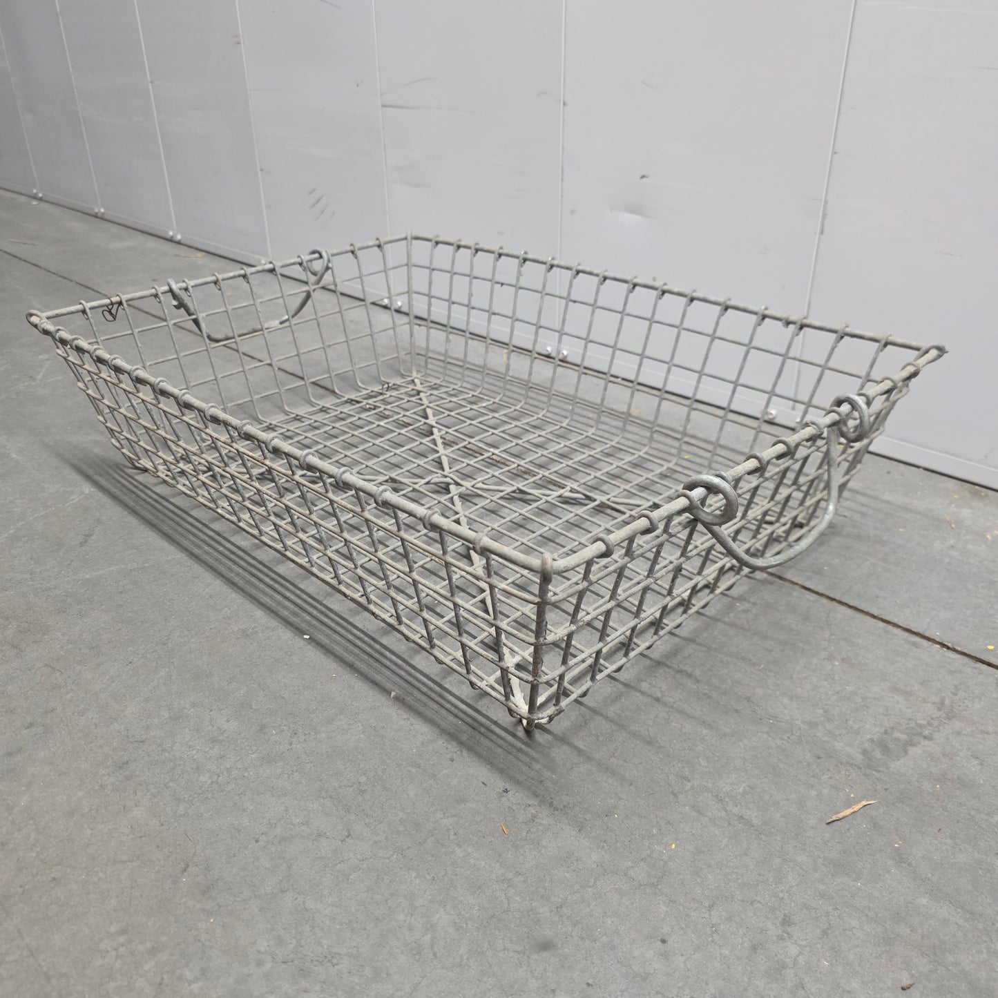 Small Oyster Basket w/Handles