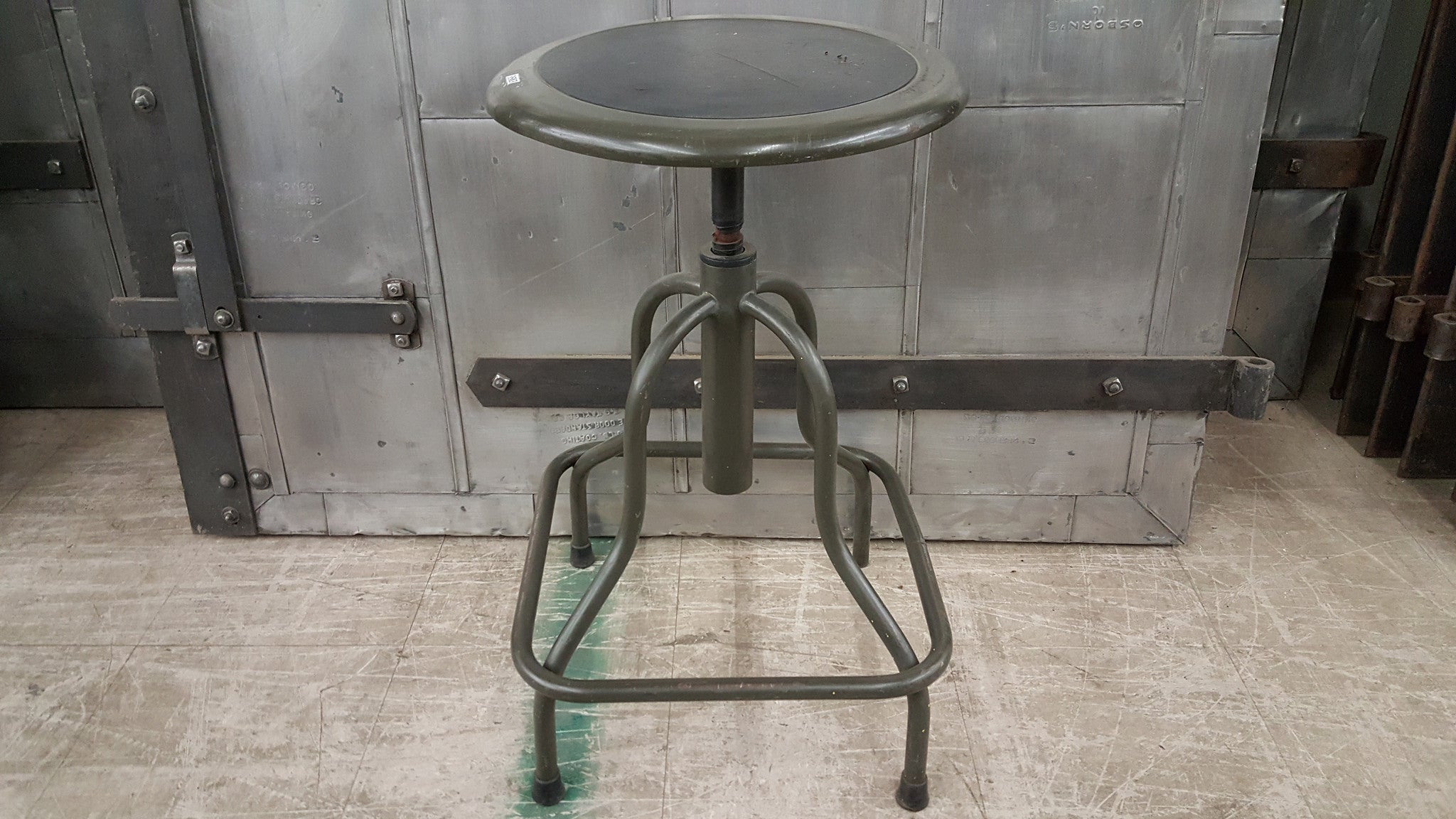 Round steel online stool