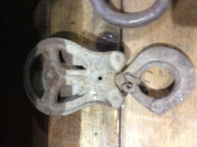 Roller/iron/hook