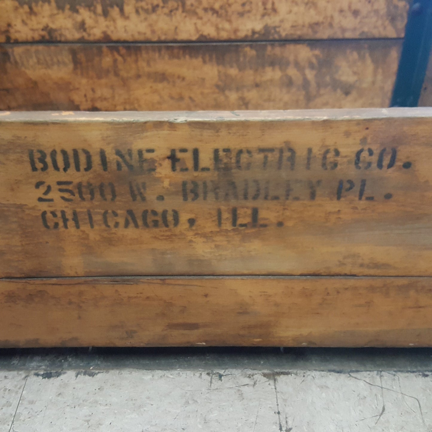 "Chicago" Wooden Crate