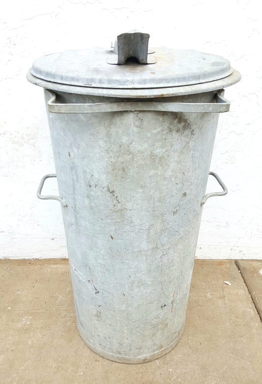 Industrial Large Zinc Trash Can with Lid (Container)