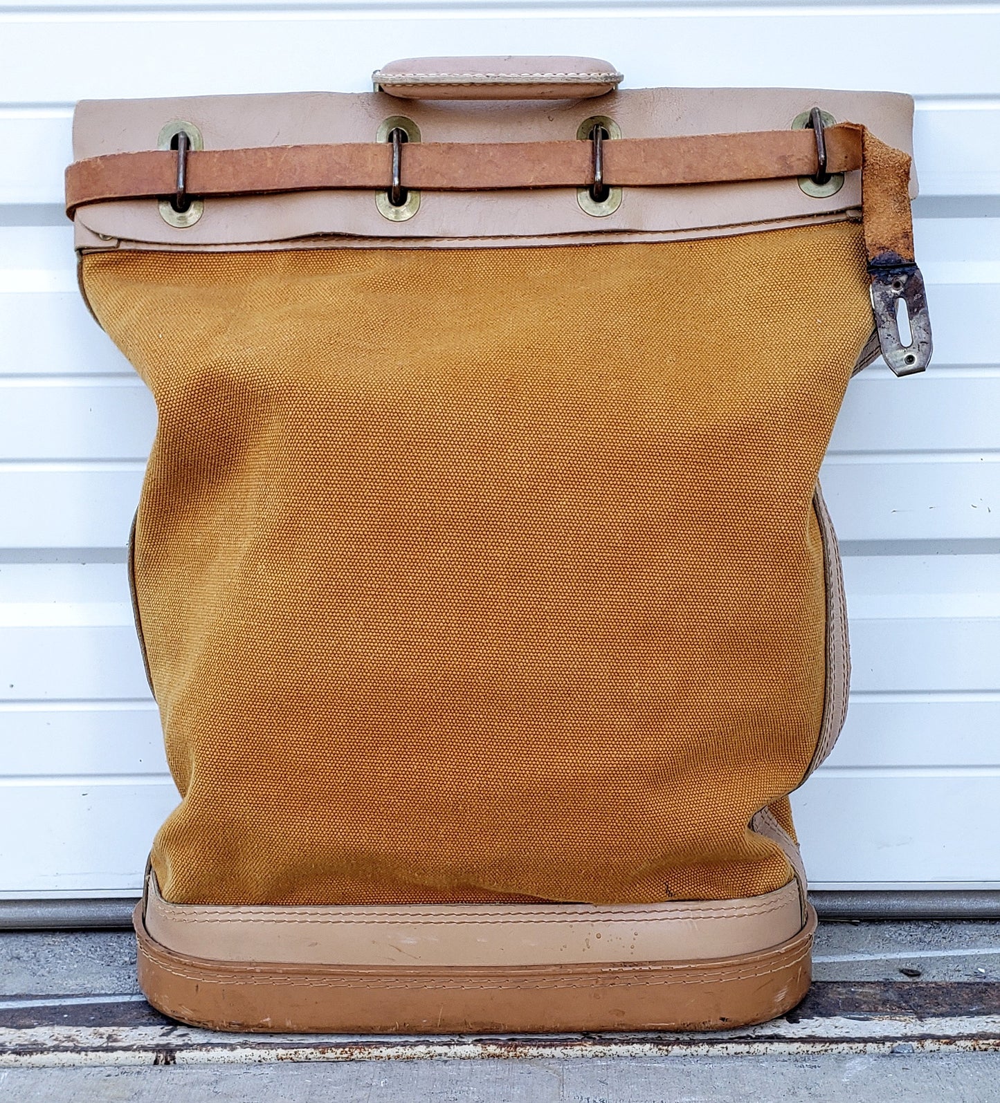 Vintage Bank/Security Bag