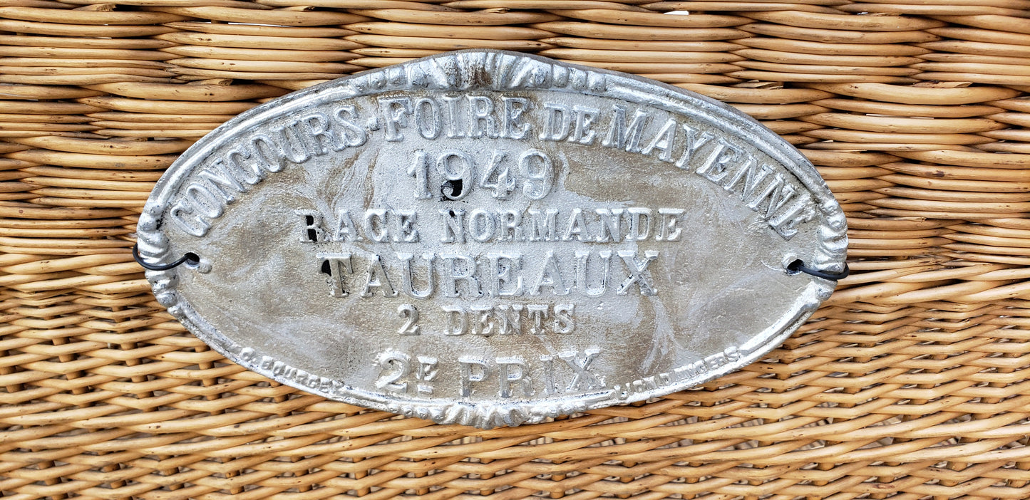 Rectangular French Basket with Plaque