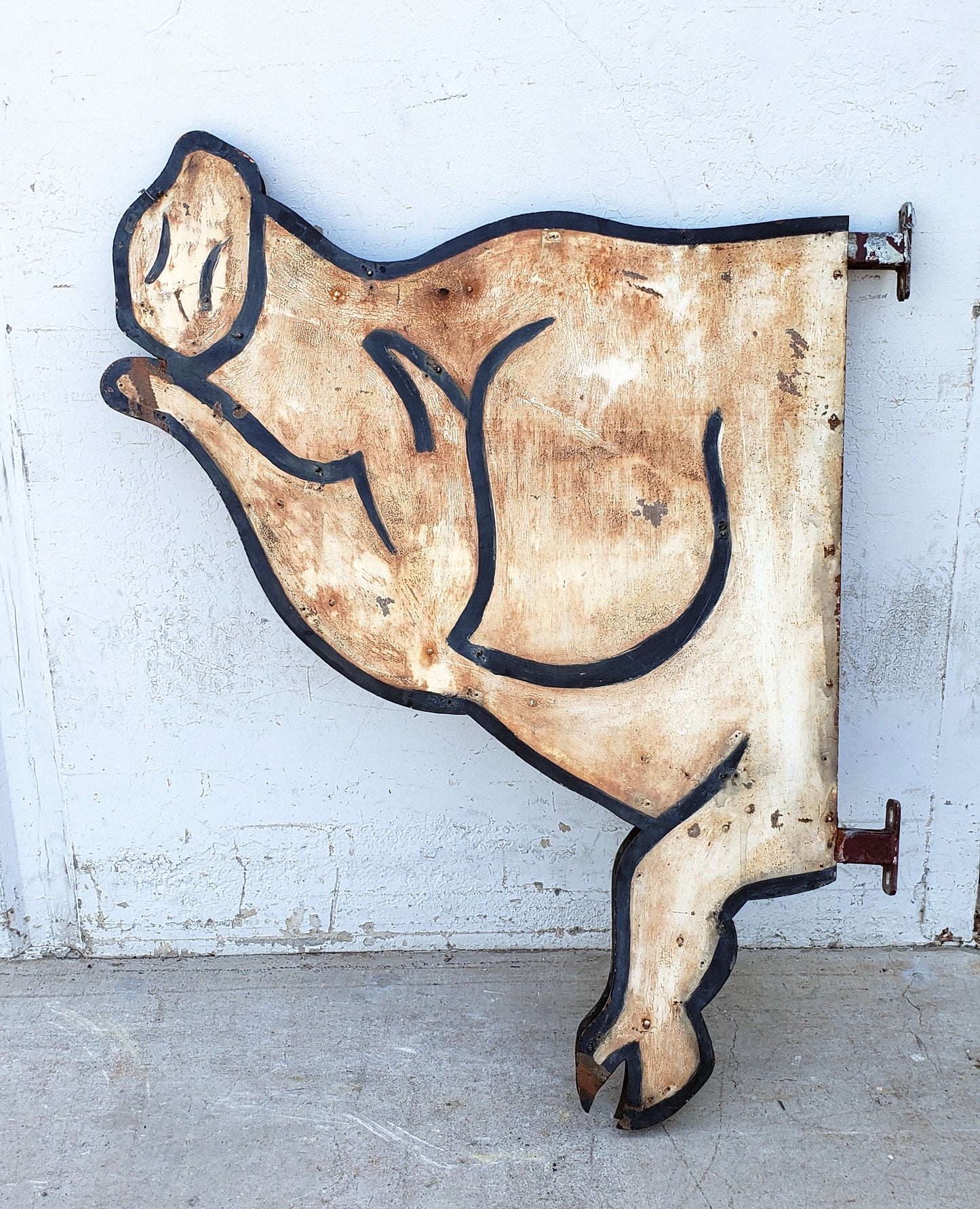 Double-Sided Metal Pig Sign