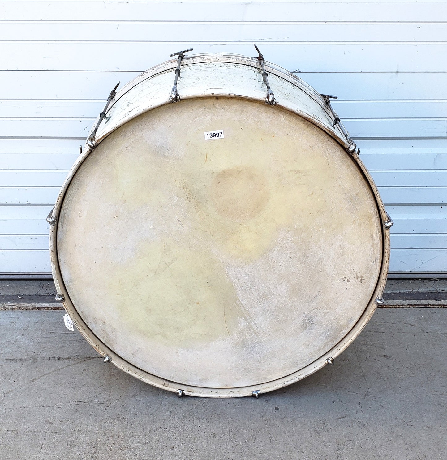 Decorative Old White Drum