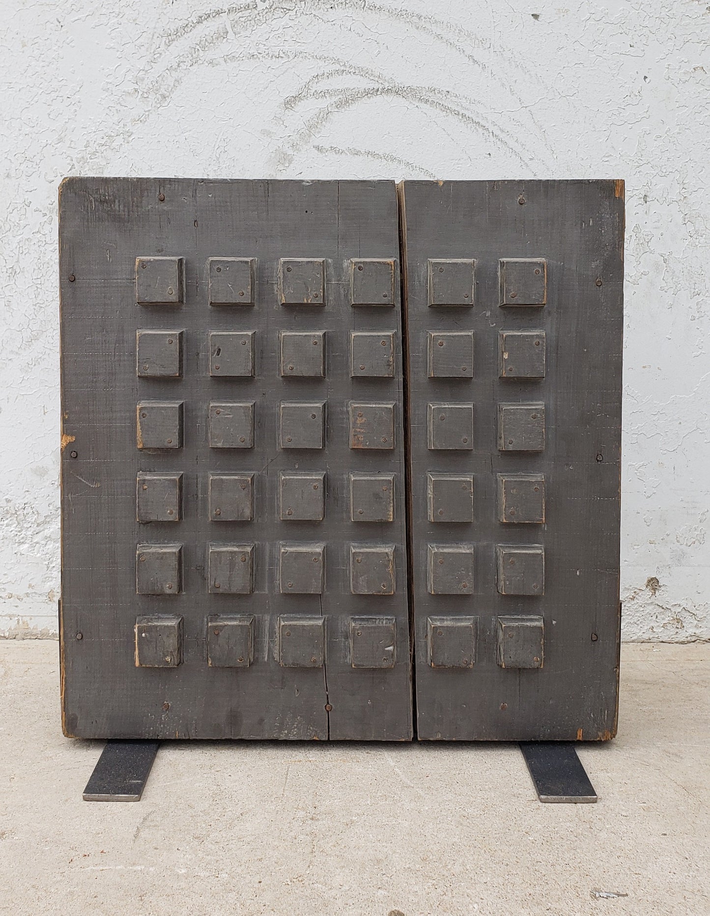 Double-sided Wooden Industrial Mold from L'isle sur la Sorgue on Stand