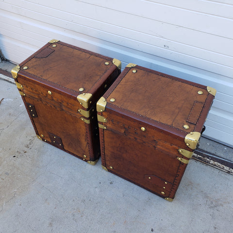 Antique English Luggage Trunk Side Table with Iron Base – Laurier