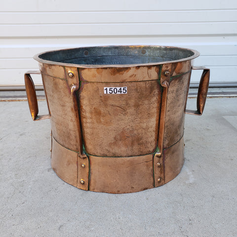 Round Copper Ferrat Log Carrier