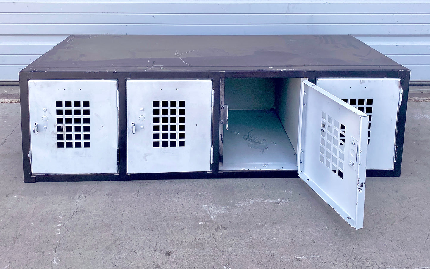 Set of 4 Brown & White Lockers