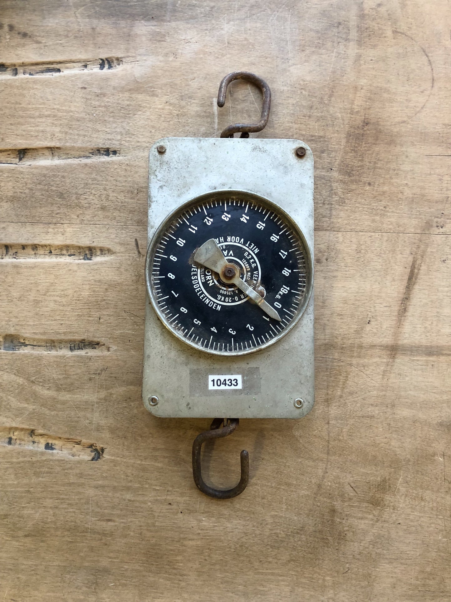 Small Dutch Hanging Scale