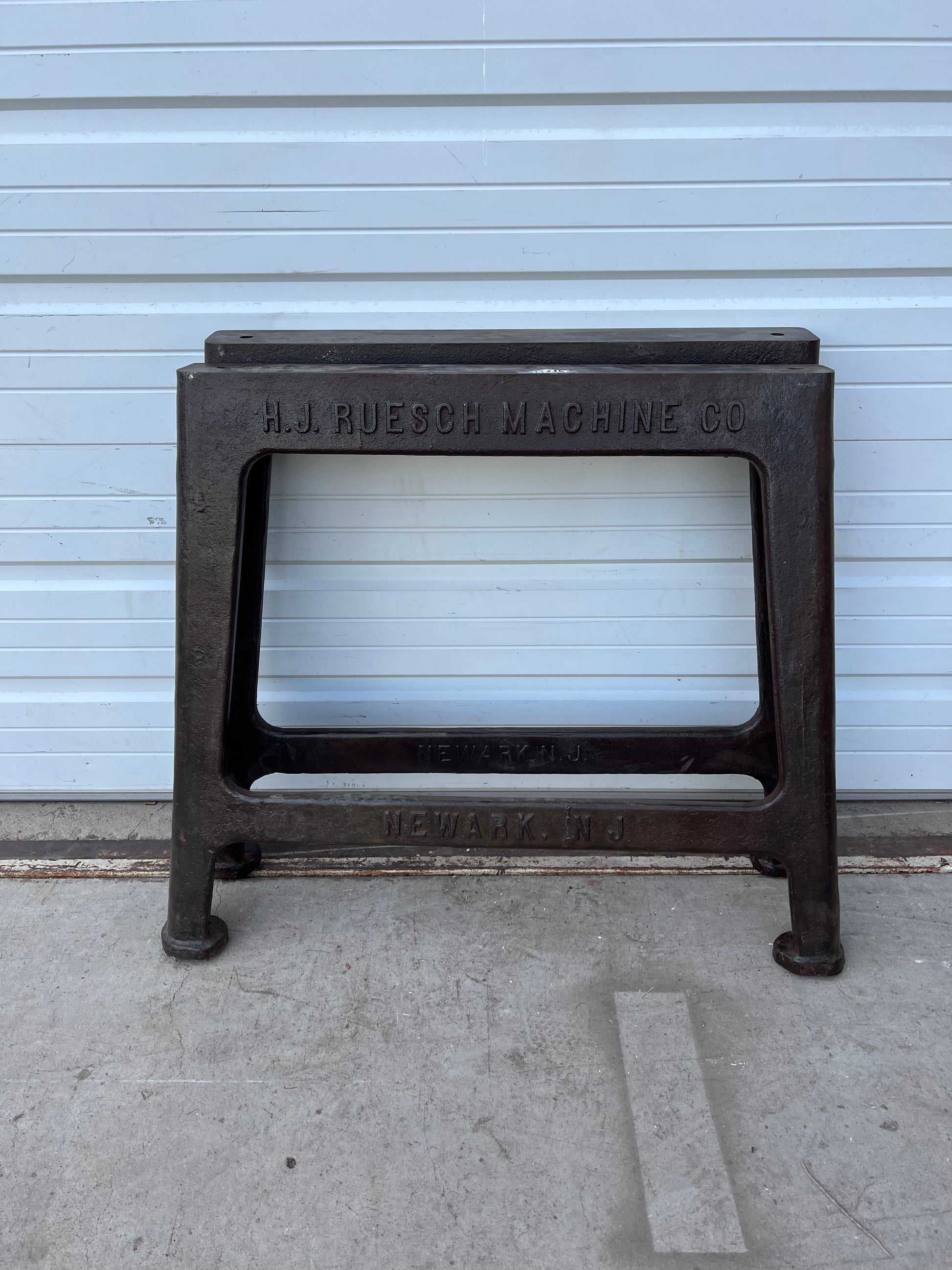 Industrial cast iron online table legs