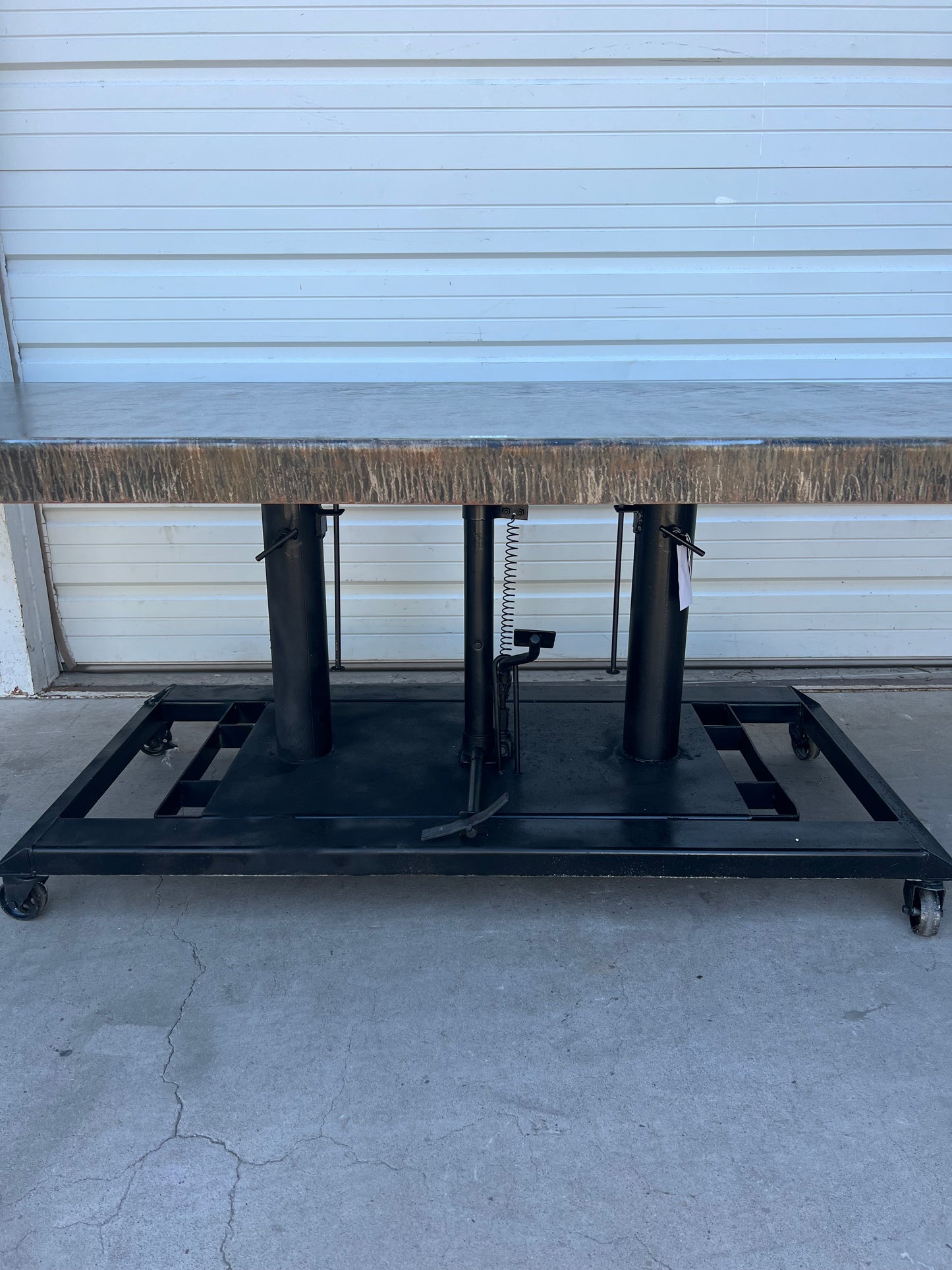 10 Ft Steel Top Table with Hydraulic Base