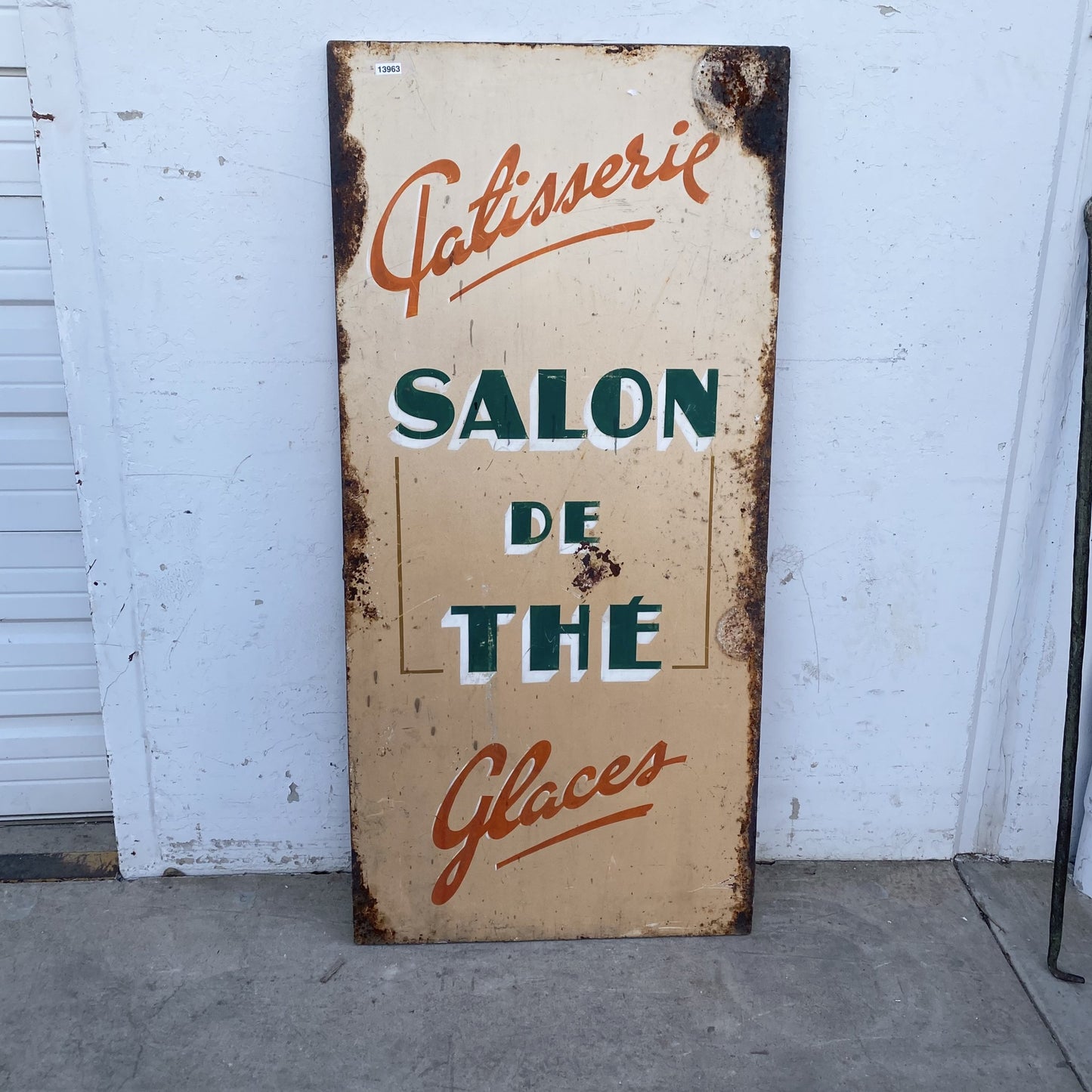Salon de Thé Sign